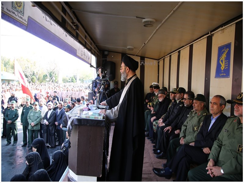 مراسم تشییع پیکر مطهر شهید فرهنگی والا در تبریز