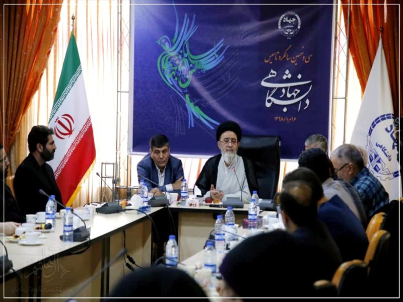 بازدید امام جمعه تبریز و نمایندگان آذربایجان‌شرقی در مجلس از مرکز درمان ناباروری جهاد دانشگاهی