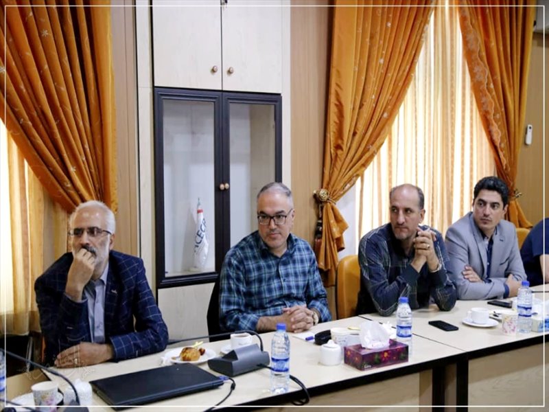 بازدید امام جمعه تبریز و نمایندگان آذربایجان‌شرقی در مجلس از مرکز درمان ناباروری جهاد دانشگاهی