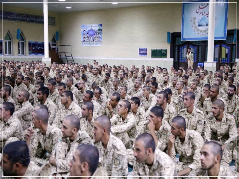 دیدار نماینده ولی فقیه در آذربایجان شرقی با سربازان پادگان ۰۳ عجب شیر