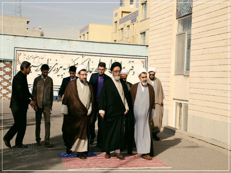 تجمع طلاب و روحانیون در محکومیت جنايات آل سعود در يمن