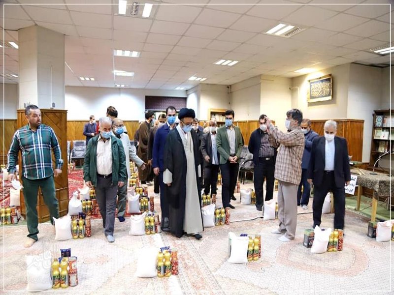 بازدید نماینده ولی فقیه از مراکز توزیع بسته های کمک معیشتی در تبریز