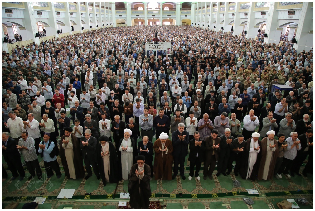 تجلیل از حافظان کل قرآن کریم در نماز جمعه تبریز