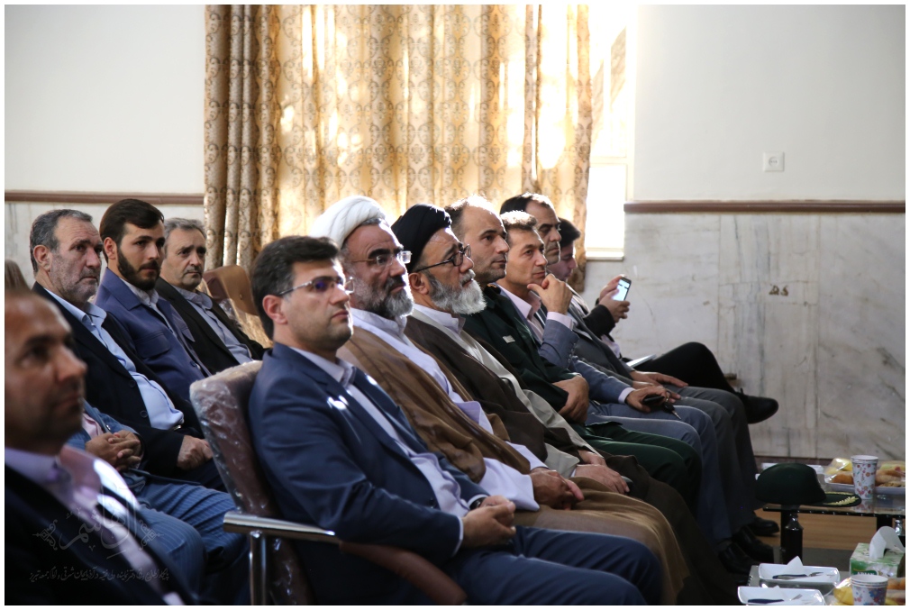 مراسم تجلیل از خانواده شهدا، ایثارگر و آزاده شاغل در آموزش و پرورش ناحیه یک تبریز