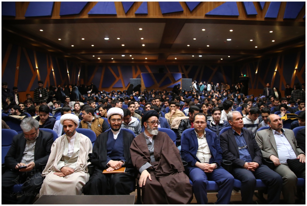 همایش دانش آموزی نسل چهار انقلاب